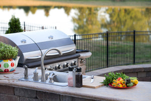 A Host's Guide to Must-Have Outdoor Kitchen Accessories