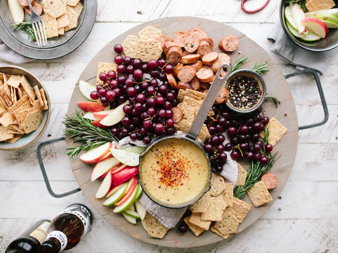 A Guide to the Best Decorative Serving Platters for House Parties